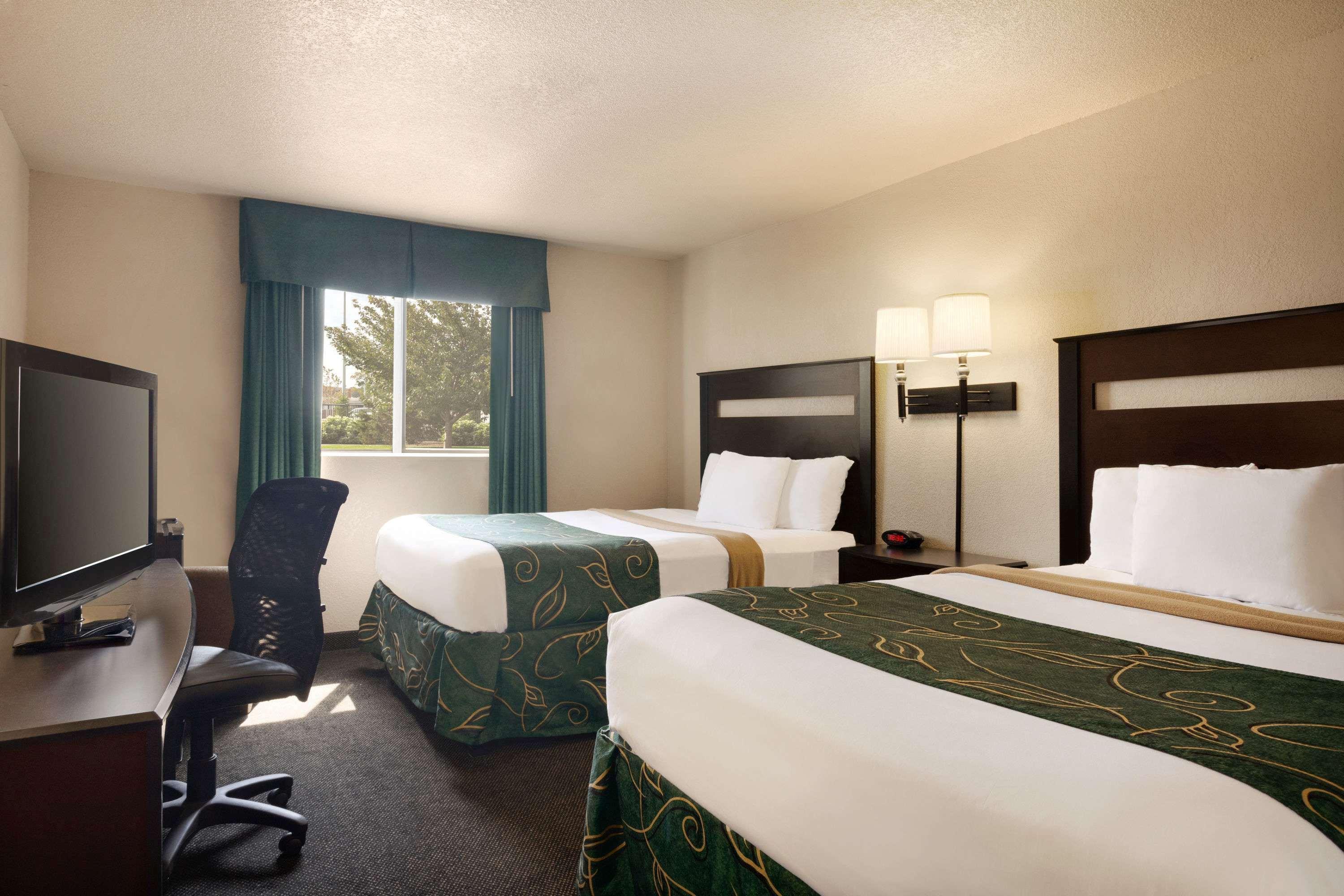 Travelodge By Wyndham Jefferson City Bagian luar foto