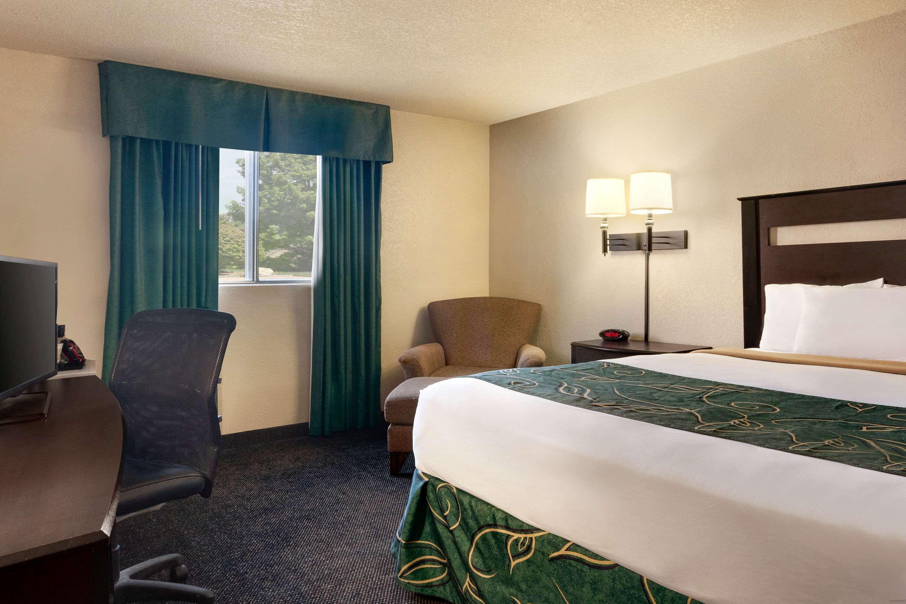 Travelodge By Wyndham Jefferson City Bagian luar foto