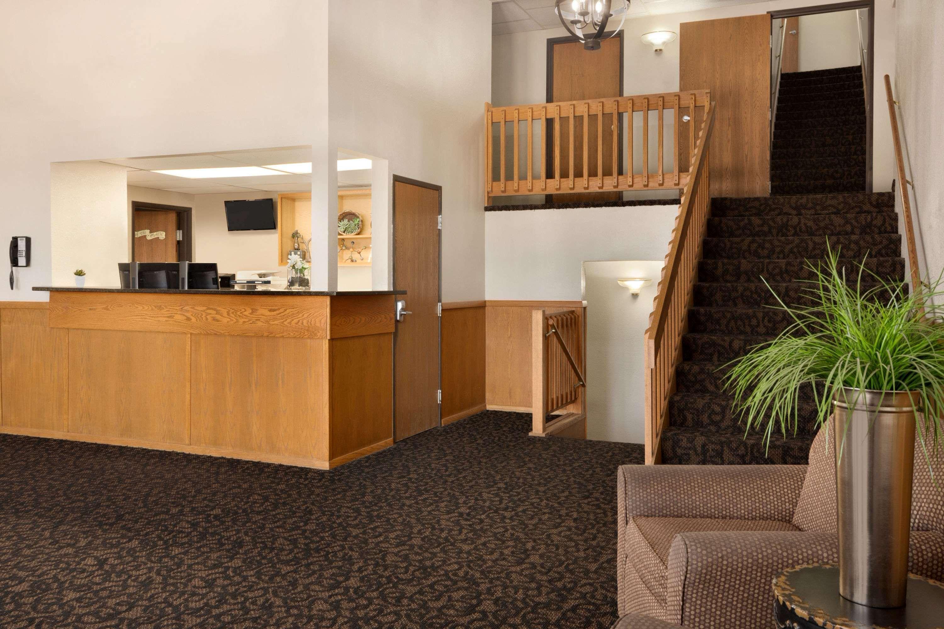 Travelodge By Wyndham Jefferson City Bagian luar foto