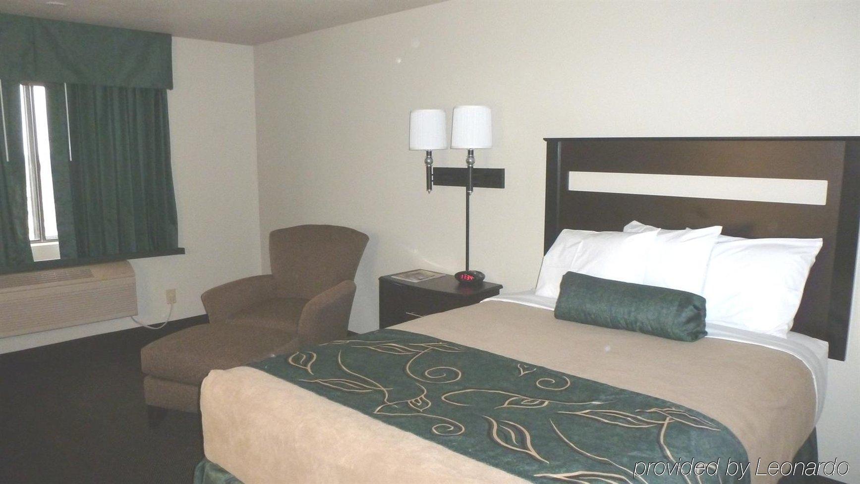 Travelodge By Wyndham Jefferson City Bagian luar foto